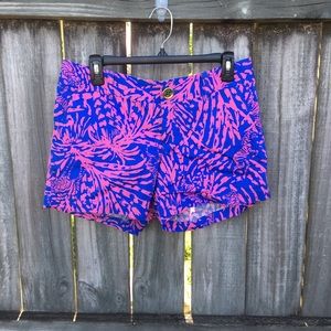 Lilly Pulitzer 8 The Callahan Rolling in the Grass